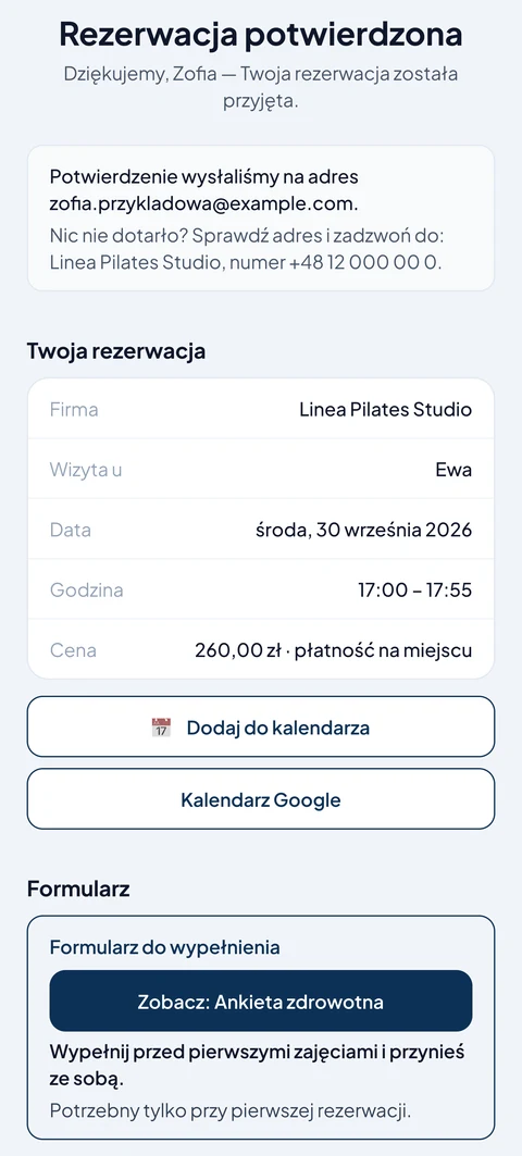 Potwierdzona rezerwacja na telefonie: haczyk, studio, osoba prowadząca, data, godzina i cena na jeden rzut oka.